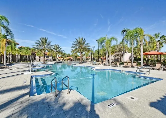 Pool-Jacuzzi Villa 6B Near Disney Davenport!