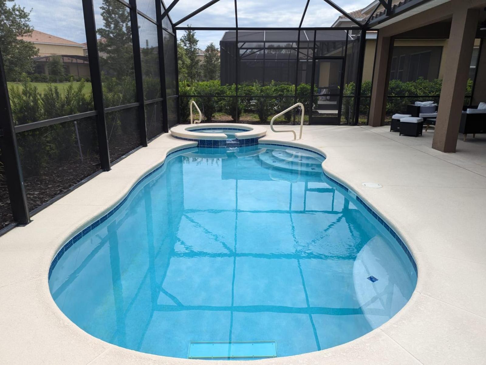 Villa Pool-jacuzzi 6b Near Davenport!