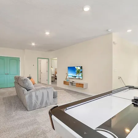 Pool-Jacuzzi Villa 6B Near Disney Davenport! Exterior photo