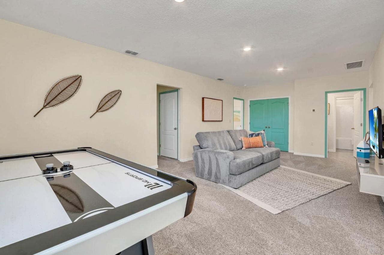 Pool-Jacuzzi Villa 6B Near Disney Davenport!