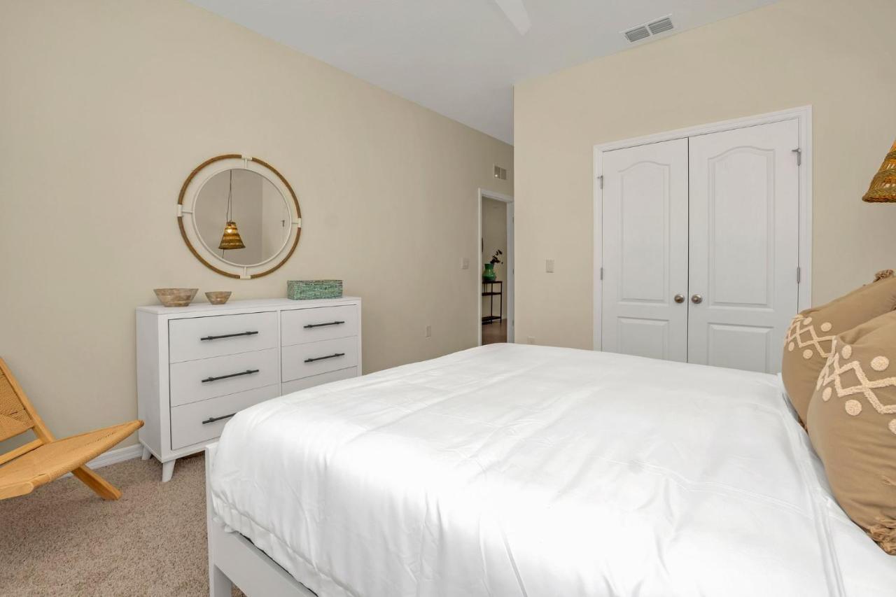 Villa Pool-Jacuzzi Villa 6B Near Disney Davenport!