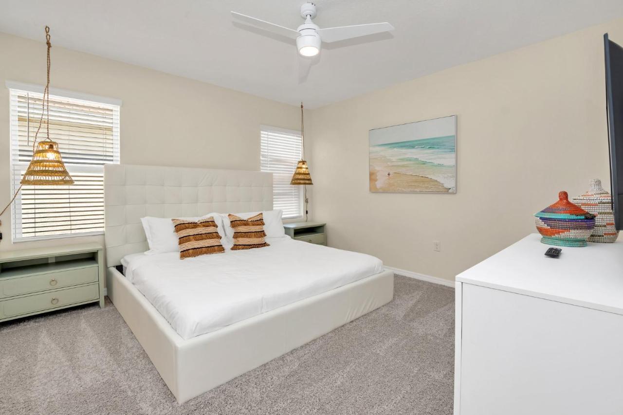 Villa Pool-Jacuzzi Villa 6B Near Disney Davenport! *