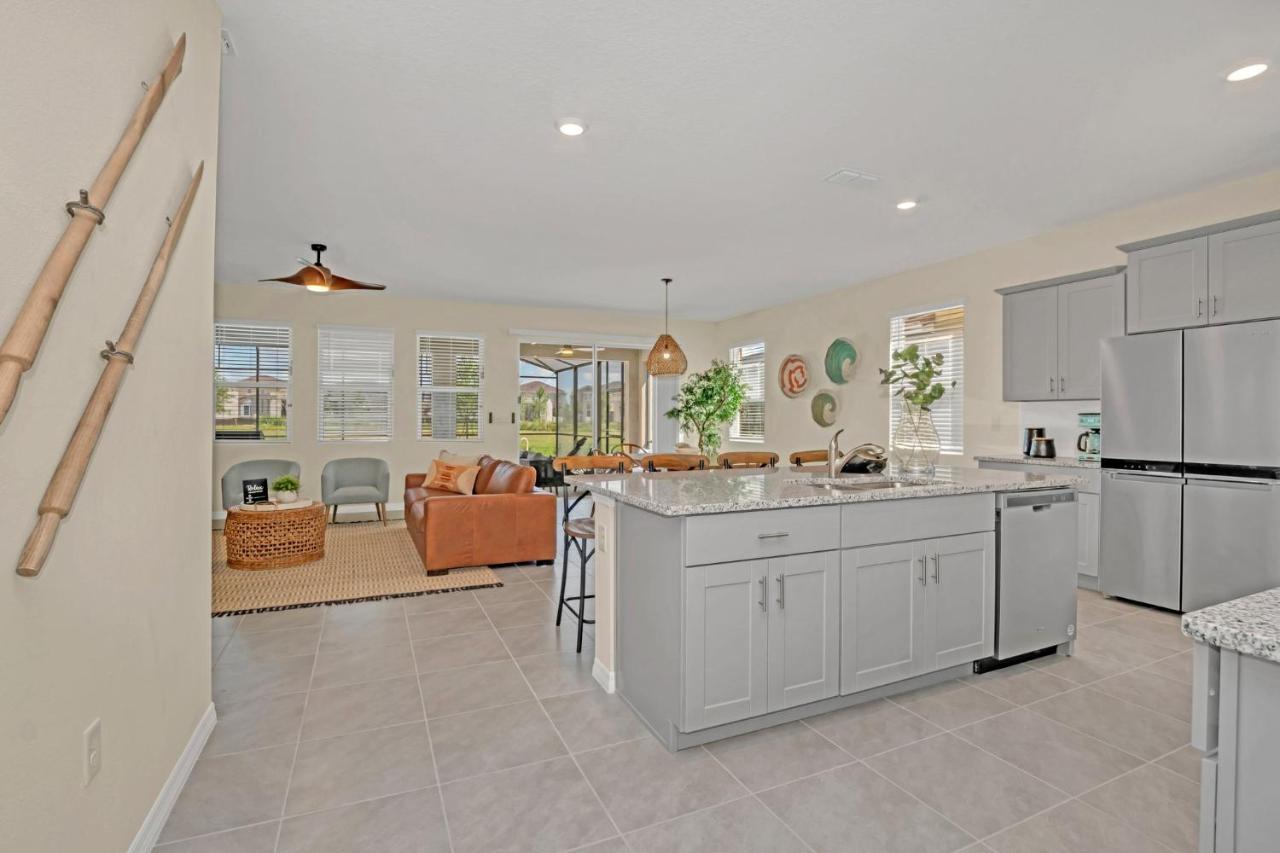 Pool-Jacuzzi Villa 6B Near Disney Davenport! *