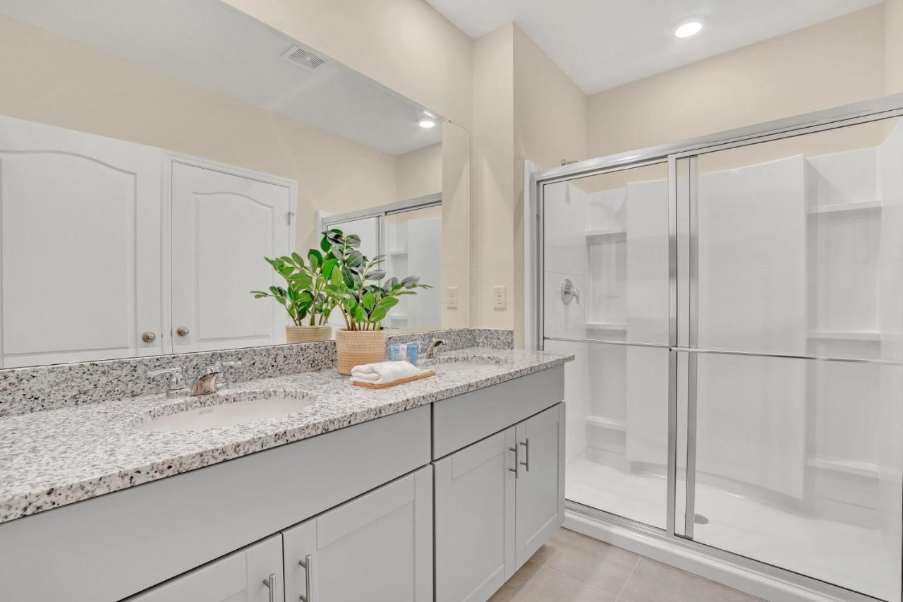 Villa Pool-Jacuzzi Villa 6B Near Disney Davenport! *