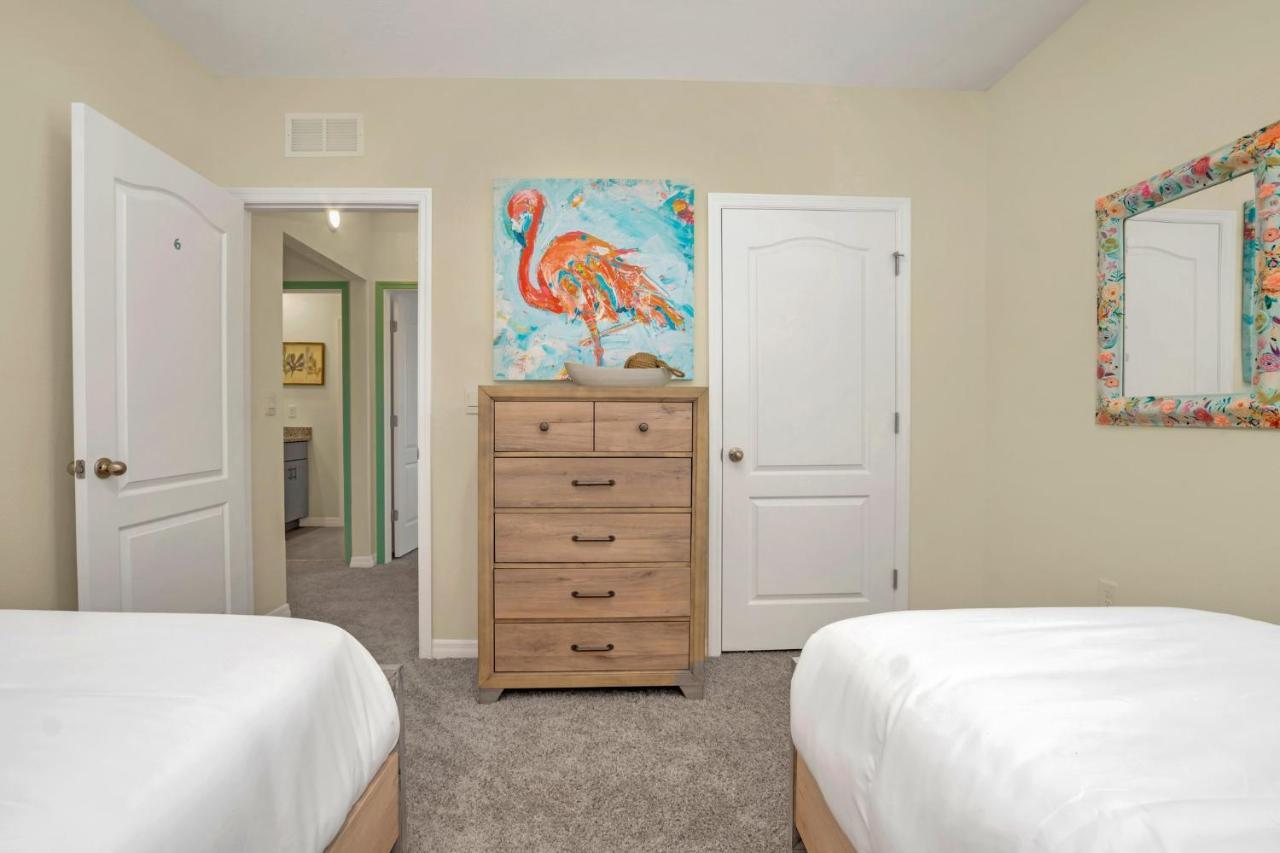 Villa Pool-Jacuzzi Villa 6B Near Disney Davenport!